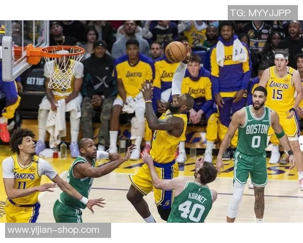 足球巨星齐聚NBA全明星赛场见证篮球与足球的精彩碰撞