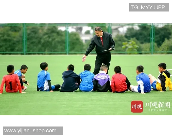 足球明星喜迎新生儿子家庭幸福满溢引发球迷热议